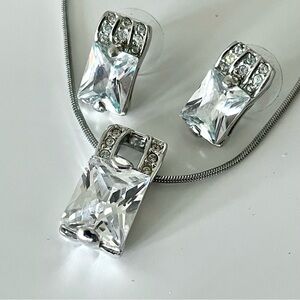 ARTISTRY Limited Edition Austrian Crystal Necklace & Earrings Set | Mid-2000s